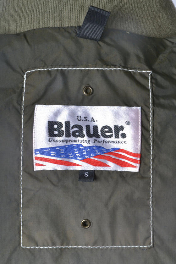 Blauer Windjacke