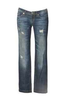  Distressed Jeans